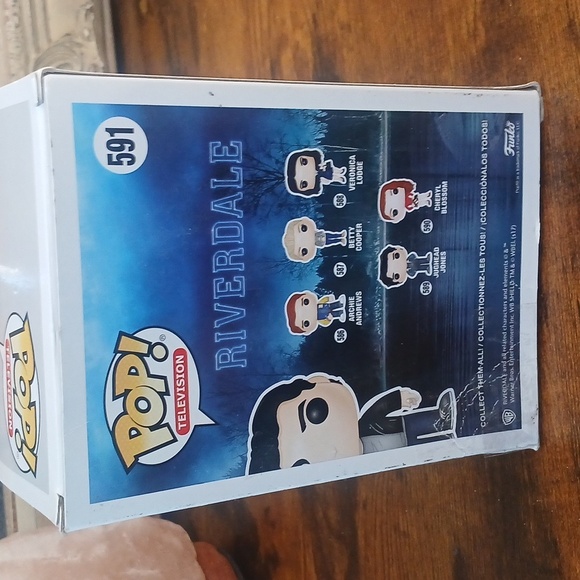 Funko Pop Jughead Jones Vinyl Figure - Picture 7 of 7